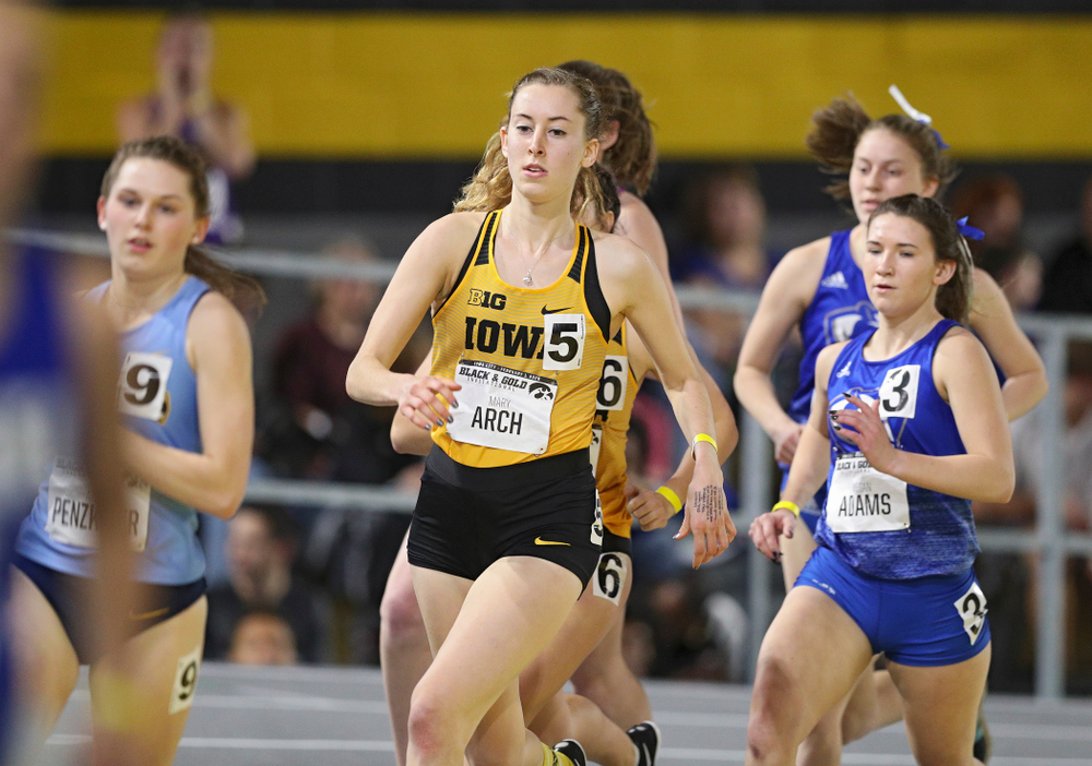 Iowa’s Mary Arch runs the women’s 1 mile run event at the Black and Gold Invite at the Recreation Building in Iowa City on Saturday, February 1, 2020. (Stephen Mally/hawkeyesports.com)