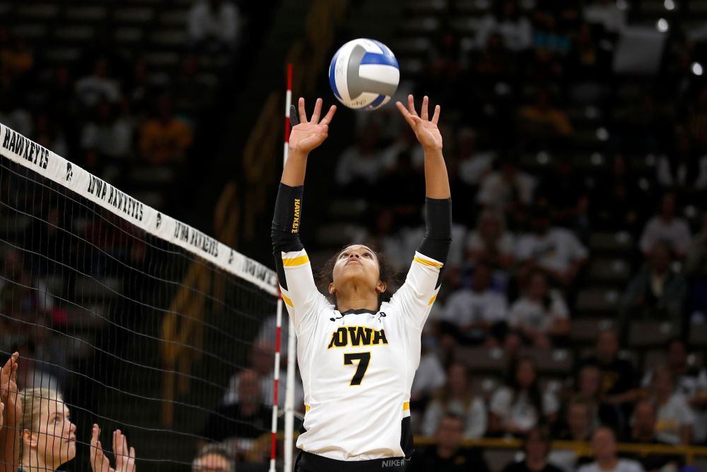 Iowa Hawkeyes setter Gabrielle Orr (7) against the Michigan State Spartans Friday, September 21, 2018 at Carver-Hawkeye Arena. (Brian Ray/hawkeyesports.com)