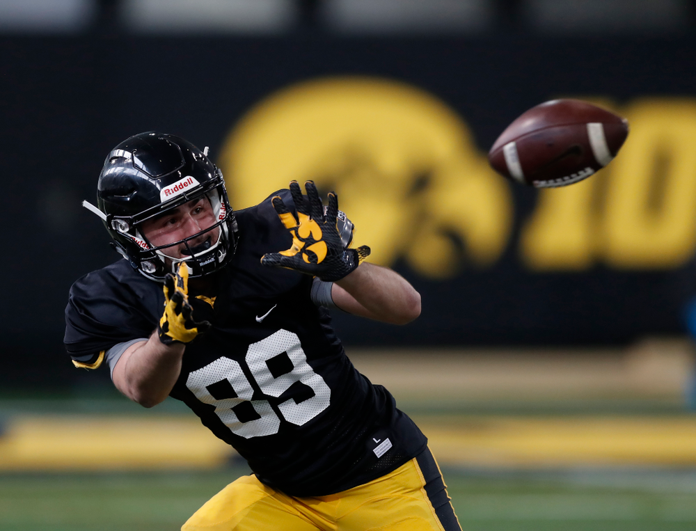 Iowa Hawkeyes wide receiver Nico Ragaini (89) during spring practice Wednesday, March 28, 2018 at the Hansen Football Performance Center. (Brian Ray/hawkeyesports.com)