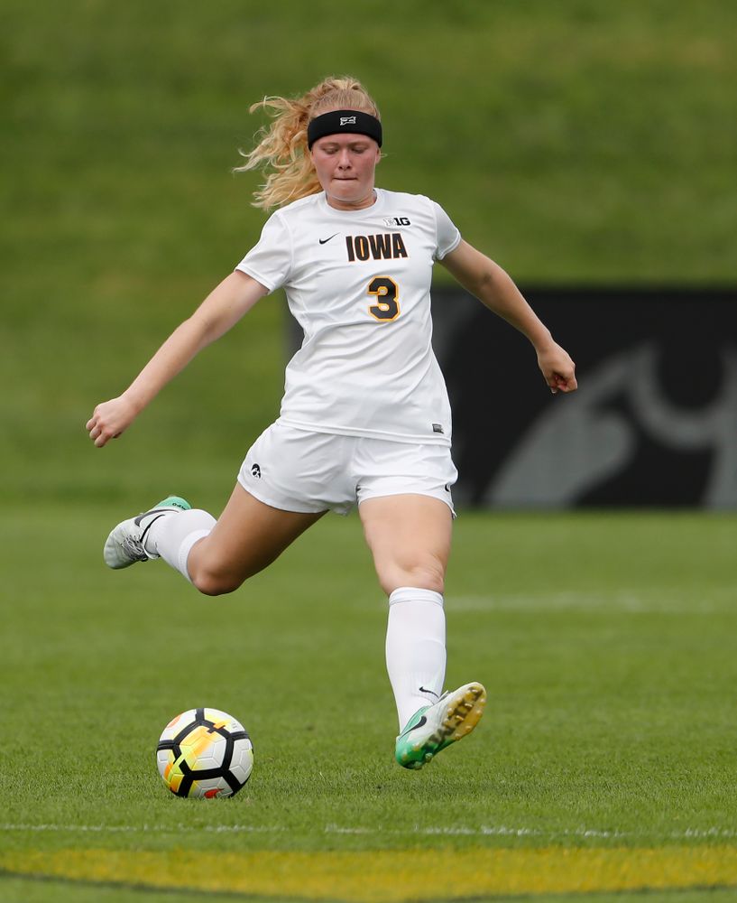 Iowa Hawkeyes Morgan Kemmerling (3) against the Creighton Bluejays Sunday, August 19, 2018 at the Iowa Soccer Complex. (Brian Ray/hawkeyesports.com)