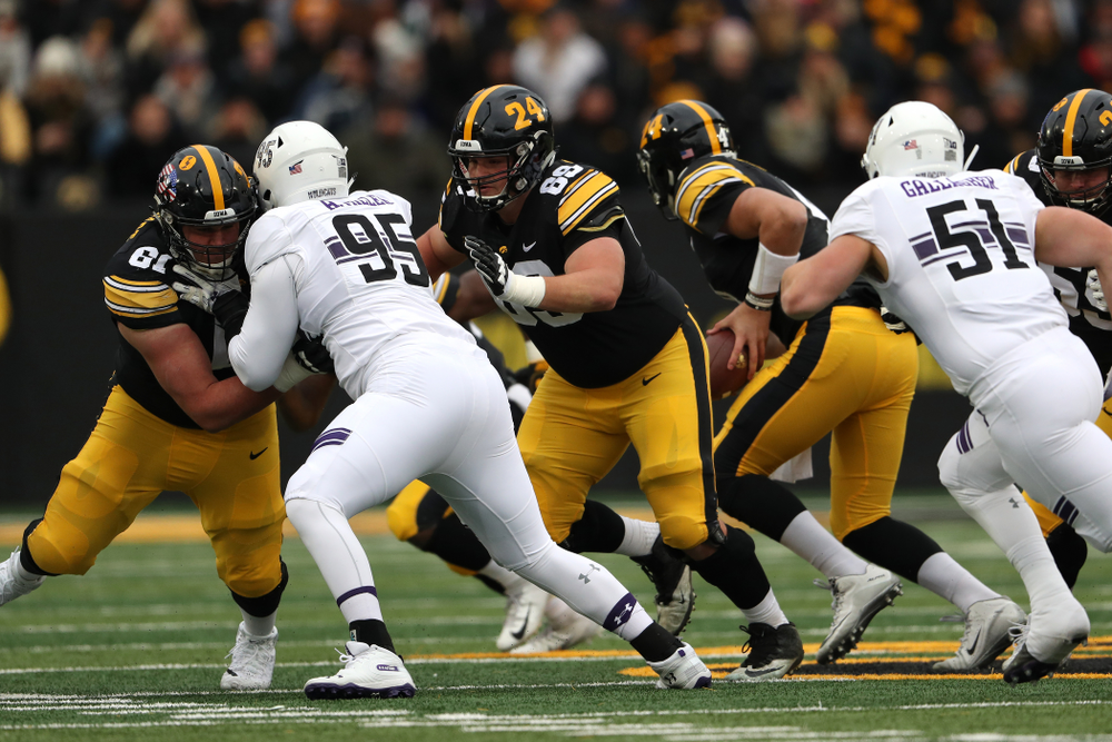 Iowa Hawkeyes offensive lineman Keegan Render (69) against the Northwestern Wildcats Saturday, November 10, 2018 at Kinnick Stadium. (Brian Ray/hawkeyesports.com)