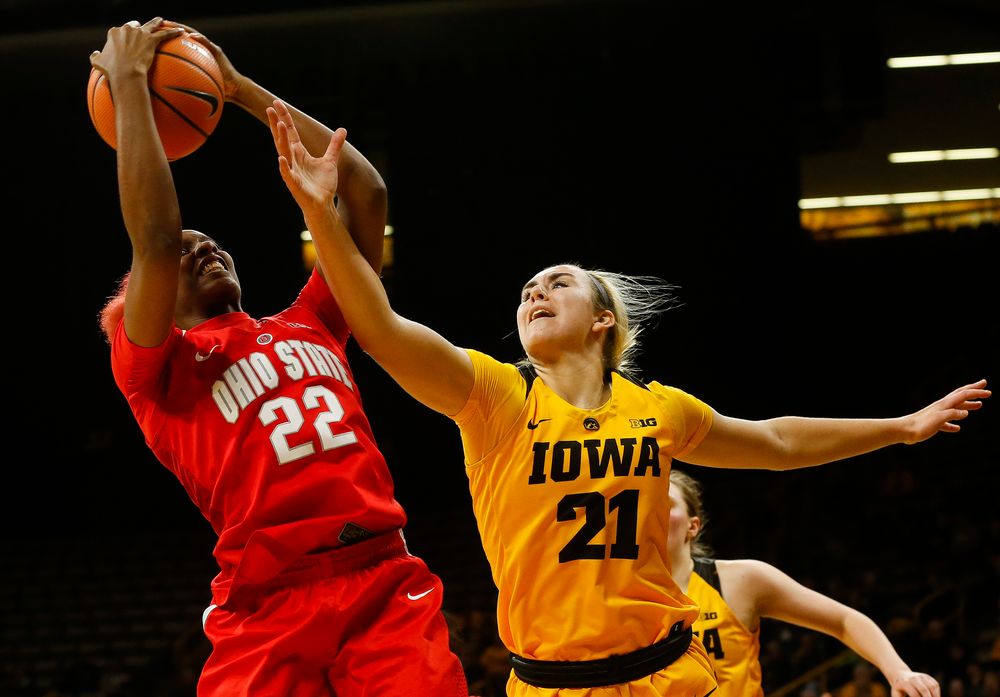 Ohio State Buckeyes forward Alexa Hart (22) pulls down a rebound during a game against the Iowa Hawkeyes at Carver-Hawkeye Arena on January 25, 2018. (Tork Mason/hawkeyesports.com)