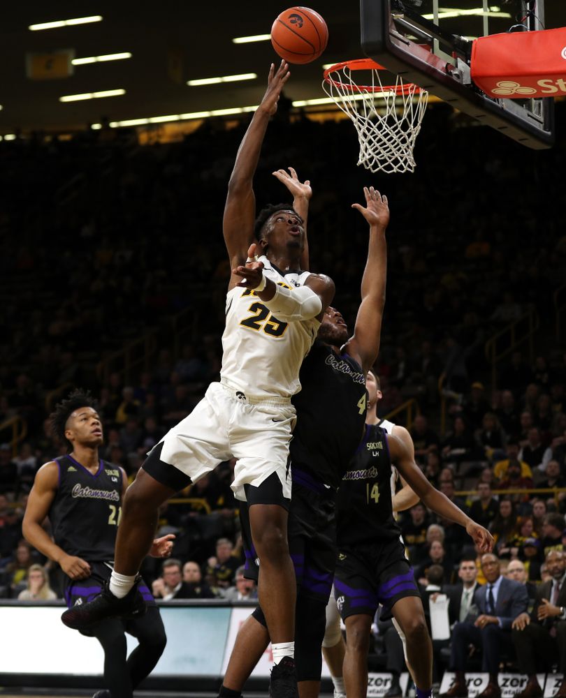Iowa Hawkeyes forward Tyler Cook (25) against the Western Carolina Catamounts Tuesday, December 18, 2018 at Carver-Hawkeye Arena. (Brian Ray/hawkeyesports.com)