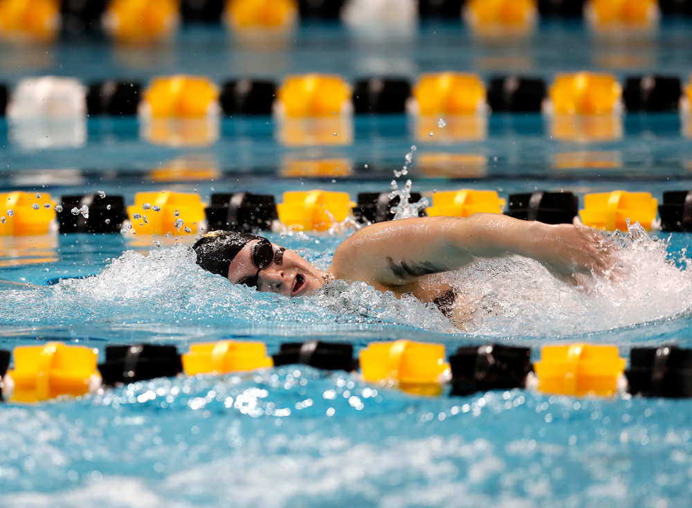 Abby Schneider swims the 200 yard freestyle during the Black and Gold Intrasquad Saturday, September 29, 2018 at the Campus Recreation and Wellness Center. (Brian Ray/hawkeyesports.com)