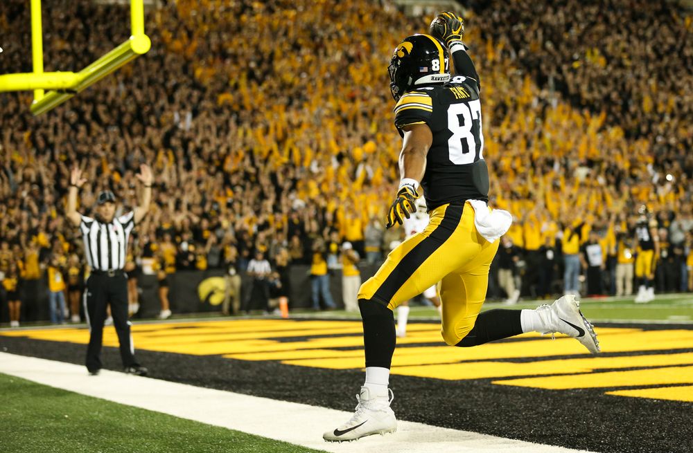 Iowa Hawkeyes tight end Noah Fant (87) reacts after catching a touchdown pass during a game against Wisconsin at Kinnick Stadium on September 22, 2018. (Tork Mason/hawkeyesports.com)