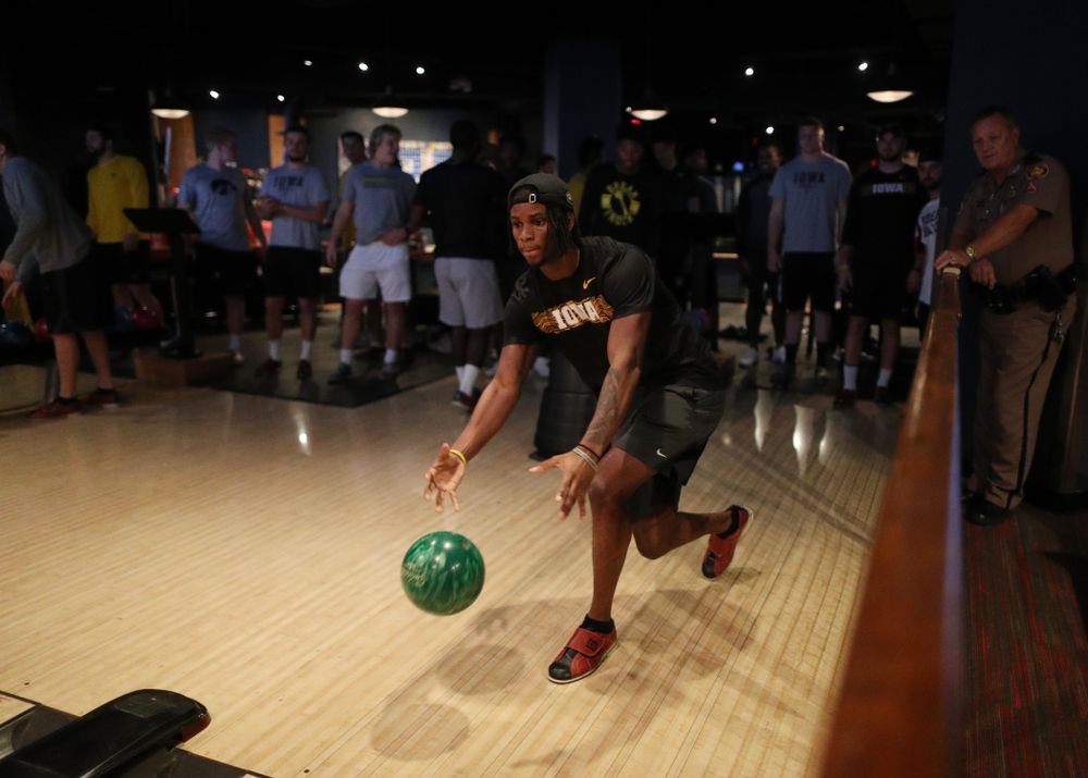 Iowa Hawkeyes wide receiver Ihmir Smith-Marsette (6) during the Players' Night at Splitsville Friday, December 28, 2018 in the Sparkman Wharf area of Tampa, FL.(Brian Ray/hawkeyesports.com)