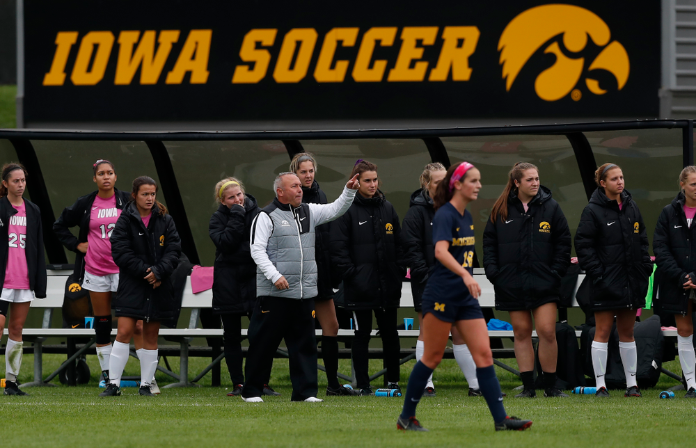 Iowa Hawkeyes head coach David DiIanni against Michigan Sunday, October 14, 2018 at the Iowa Soccer Complex. (Brian Ray/hawkeyesports.com)