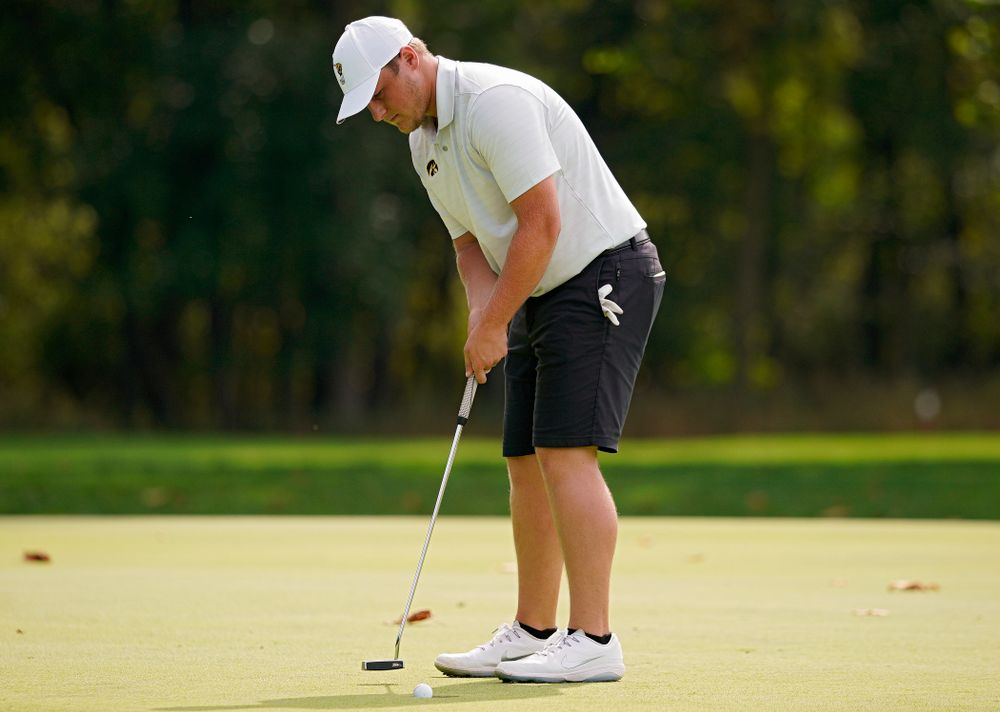 Iowa’s Alex Schaake putts during the second day of the Golfweek Conference Challenge at the Cedar Rapids Country Club in Cedar Rapids on Monday, Sep 16, 2019. (Stephen Mally/hawkeyesports.com)
