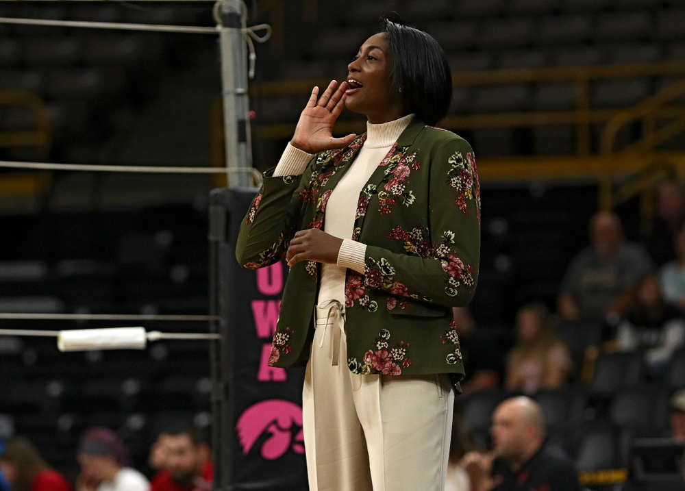 Iowa head coach Vicki Brown shouts to her team during their match at Carver-Hawkeye Arena in Iowa City on Sunday, Oct 20, 2019. (Stephen Mally/hawkeyesports.com)