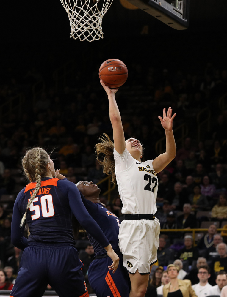 Iowa Hawkeyes guard Kathleen Doyle (22) against the Illinois Fighting Illini Thursday, February 14, 2019 at Carver-Hawkeye Arena. (Brian Ray/hawkeyesports.com)