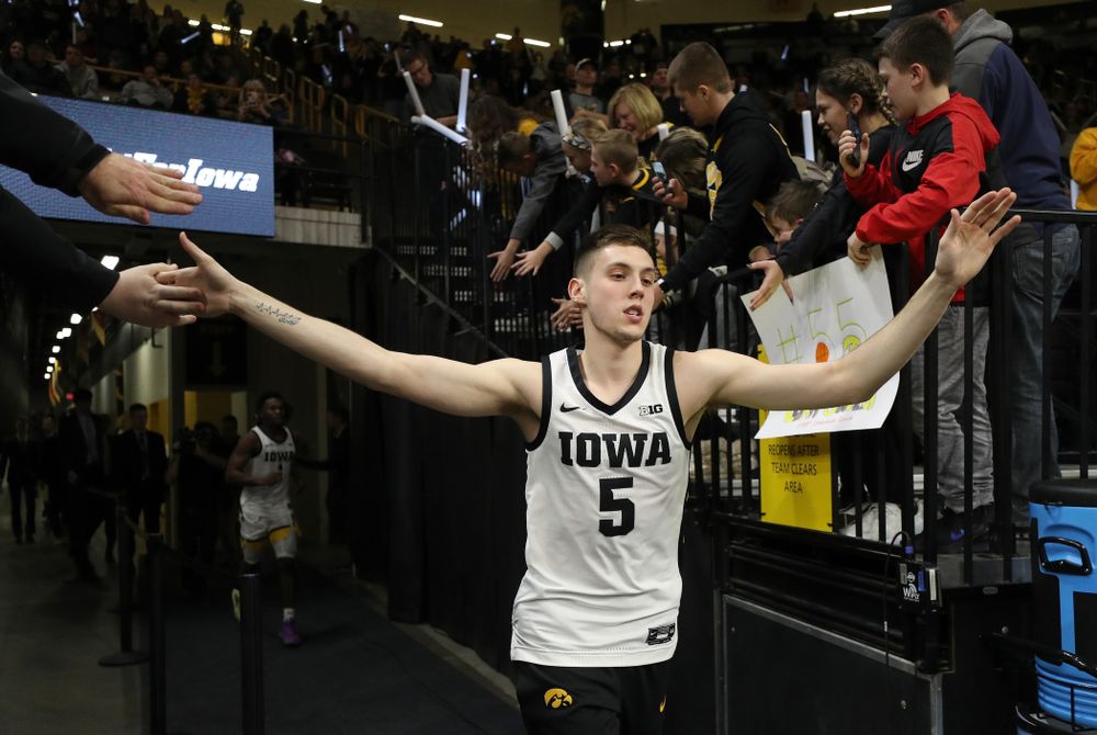 Iowa Hawkeyes guard CJ Fredrick (5) against the Michigan Wolverines Friday, January 17, 2020 at Carver-Hawkeye Arena. (Brian Ray/hawkeyesports.com)