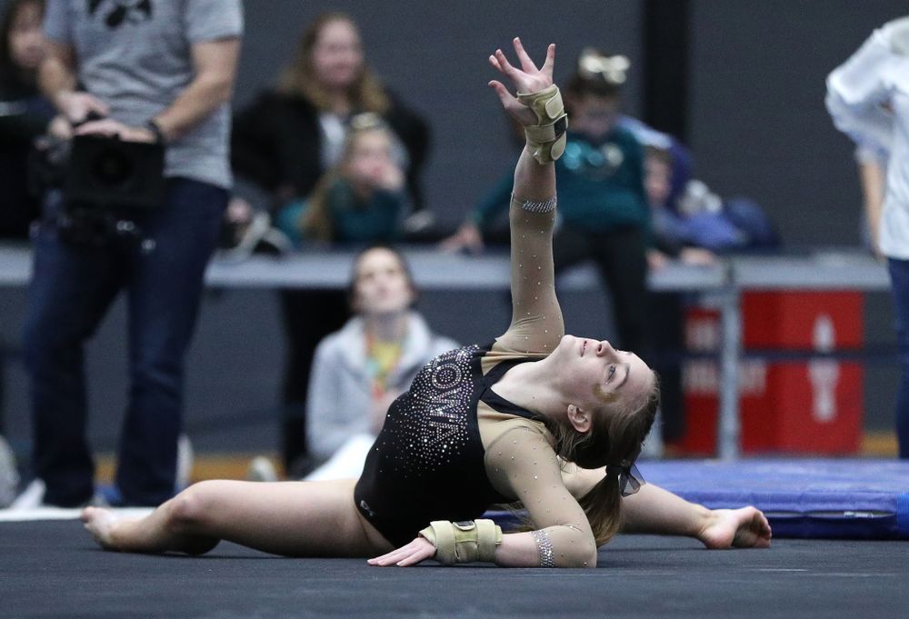 Lauren Guerin competes on the floor during the Black and Gold intrasquad meet Saturday, December 1, 2018 at the University of Iowa Field House. (Brian Ray/hawkeyesports.com)