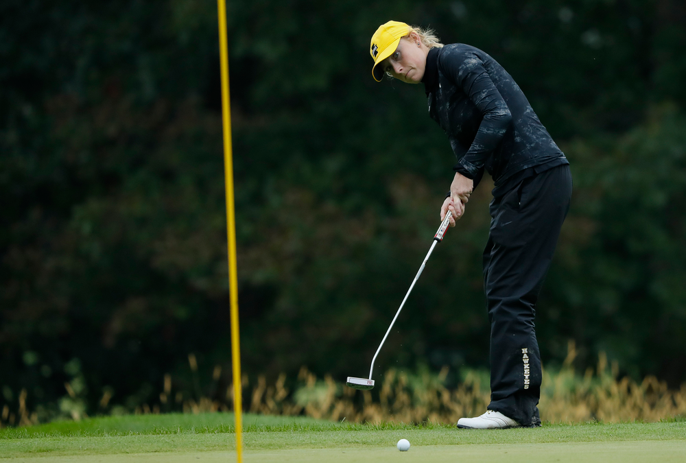Iowa's Kristin Glesne putts during the final round of the Diane Thomason Invitational at Finkbine Golf Course on September 30, 2018. (Tork Mason/hawkeyesports.com)