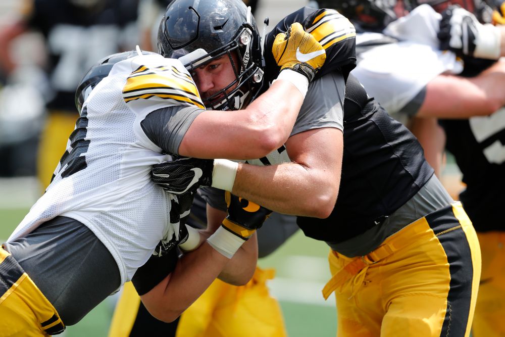 Iowa Hawkeyes tight end Nate Wieting (39) during Kids Day Saturday, August 11, 2018 at Kinnick Stadium. (Brian Ray/hawkeyesports.com)