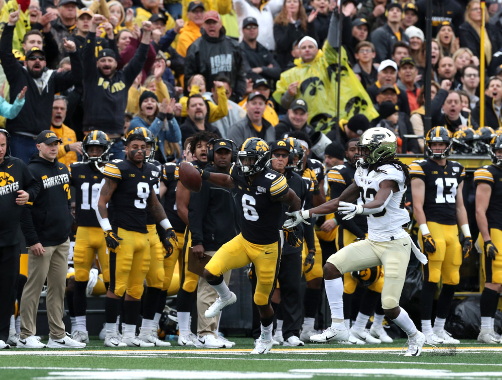 Iowa Hawkeyes wide receiver Ihmir Smith-Marsette (6) makes a one handed catch against the Purdue Boilermakers Saturday, October 19, 2019 at Kinnick Stadium. (Brian Ray/hawkeyesports.com)
