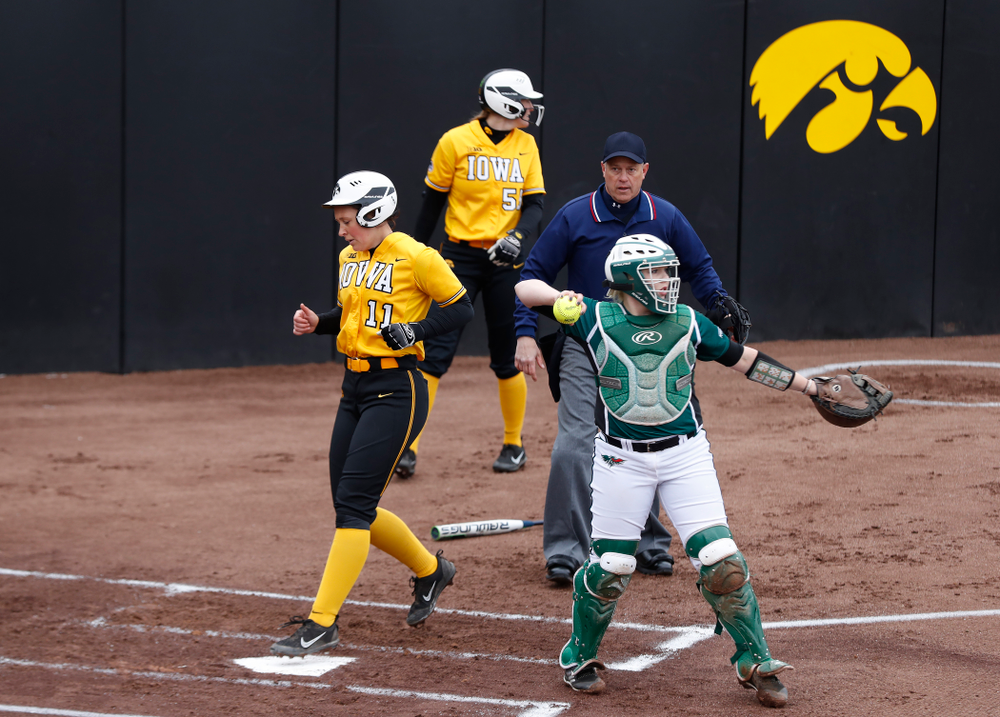Iowa Hawkeyes starting pitcher/relief pitcher Mallory Kilian (11) against UW Green Bay Tuesday, March 27, 2018 at Bob Pearl Field. (Brian Ray/hawkeyesports.com)
