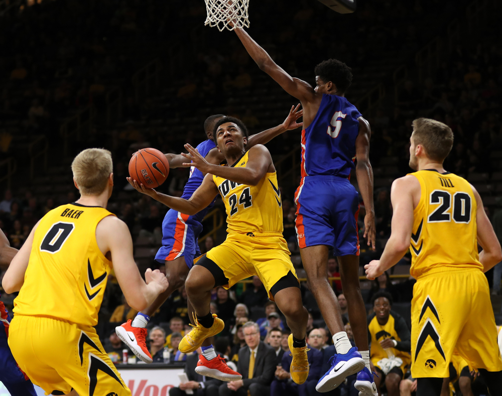 Iowa Hawkeyes guard Nicolas Hobbs (24) against the Savannah State Tigers Saturday, December 22, 2018 at Carver-Hawkeye Arena. (Brian Ray/hawkeyesports.com)