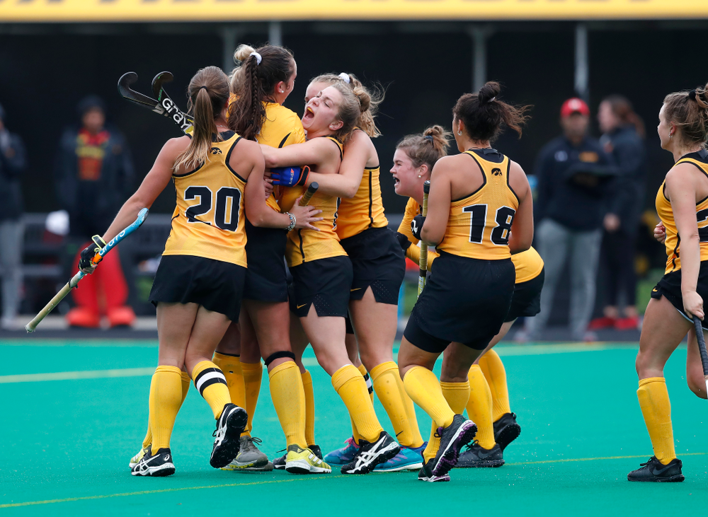 The Iowa Hawkeyes celebrate a goal against Maryland Sunday, October 14, 2018 at Grant Field. (Brian Ray/hawkeyesports.com)