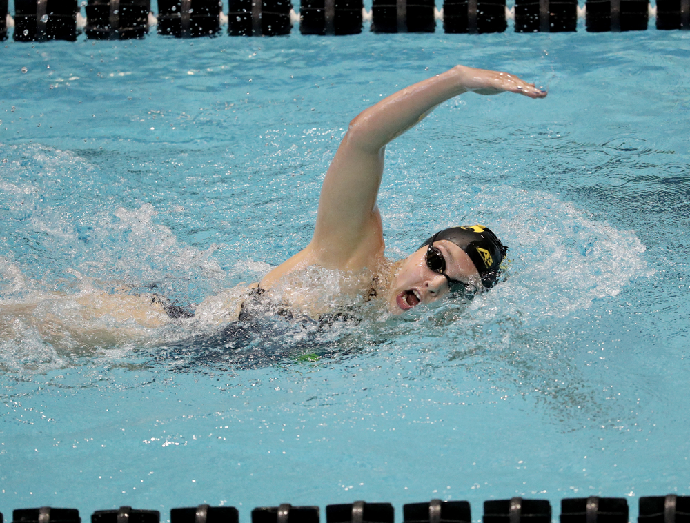 IowaÕs Emily Sansome competes in the 1000-yard freestyle against Notre Dame and Illinois Saturday, January 11, 2020 at the Campus Recreation and Wellness Center. (Brian Ray/hawkeyesports.com)