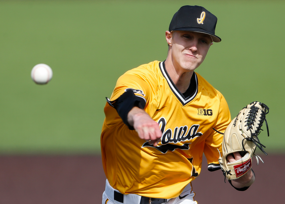 Iowa Hawkeyes pitcher Zach Daniels (2) pitches during a game against Evansville at Duane Banks Field on March 18, 2018. (Tork Mason/hawkeyesports.com)