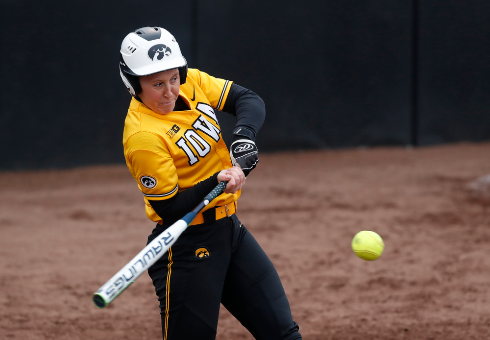 Iowa Hawkeyes starting pitcher/relief pitcher Mallory Kilian (11) against UW Green Bay Tuesday, March 27, 2018 at Bob Pearl Field. (Brian Ray/hawkeyesports.com)