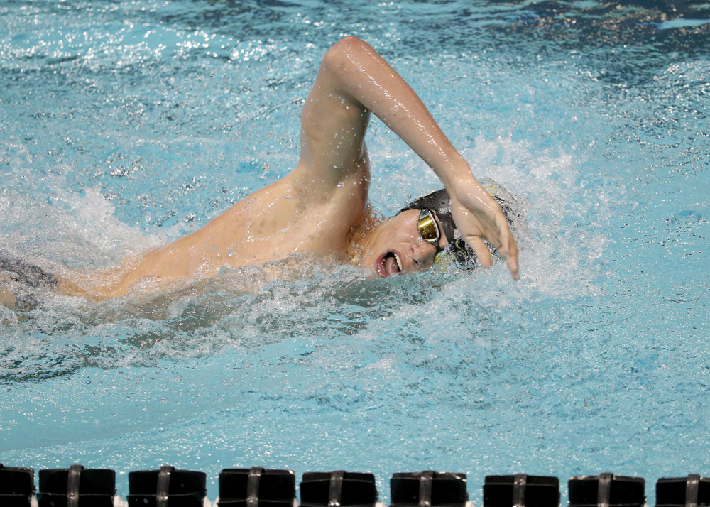 IowaÕs Andrew Fierke competes in the 1000-yard freestyle against Notre Dame and Illinois Saturday, January 11, 2020 at the Campus Recreation and Wellness Center. (Brian Ray/hawkeyesports.com)