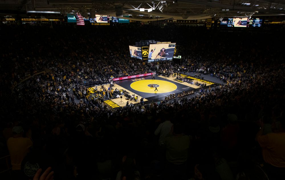 The Iowa Hawkeyes against Penn State Friday, January 31, 2020 at Carver-Hawkeye Arena. Warner won the match 4-2. (Brian Ray/hawkeyesports.com)