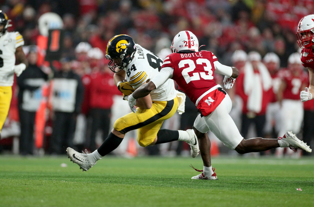 Iowa Hawkeyes tight end Sam LaPorta (84) against the Nebraska Cornhuskers Friday, November 29, 2019 at Memorial Stadium in Lincoln, Neb. (Brian Ray/hawkeyesports.com)