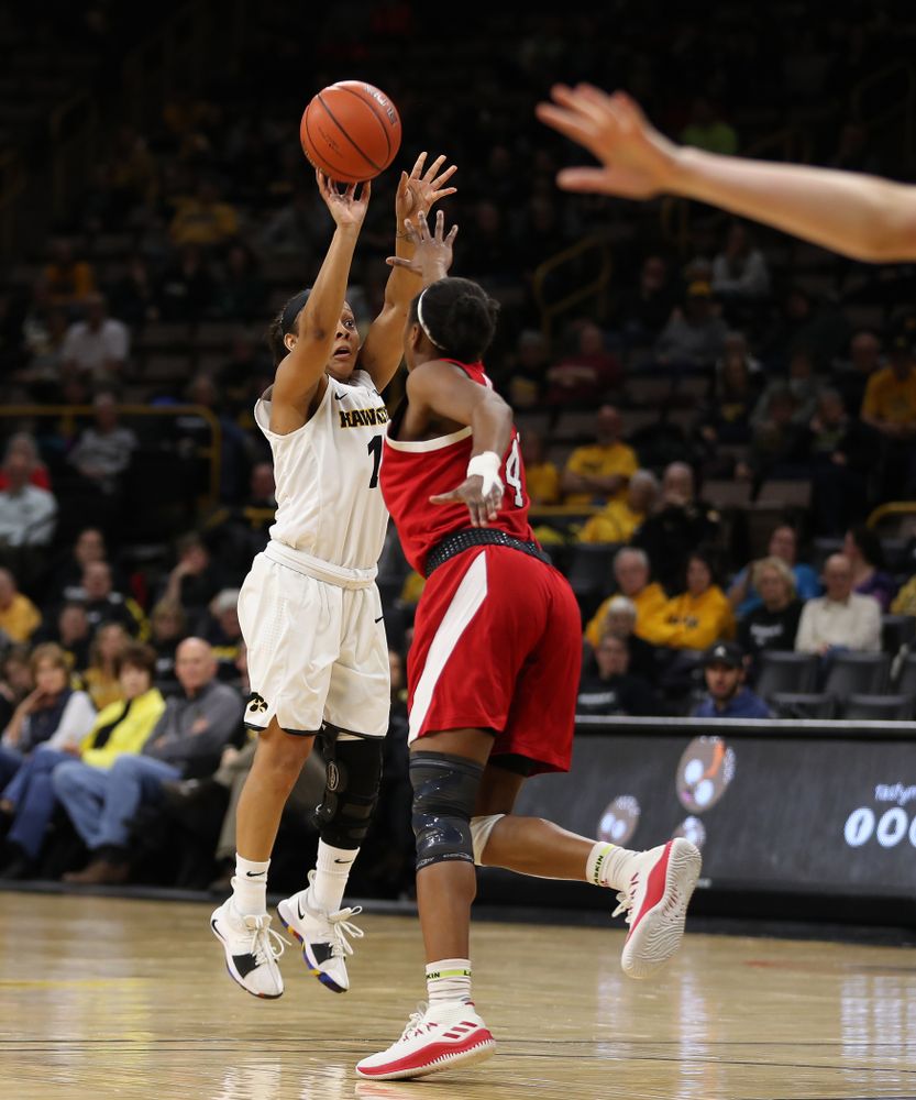 Iowa Hawkeyes guard Tania Davis (11) against the Nebraska Cornhuskers Thursday, January 3, 2019 at Carver-Hawkeye Arena. (Brian Ray/hawkeyesports.com)