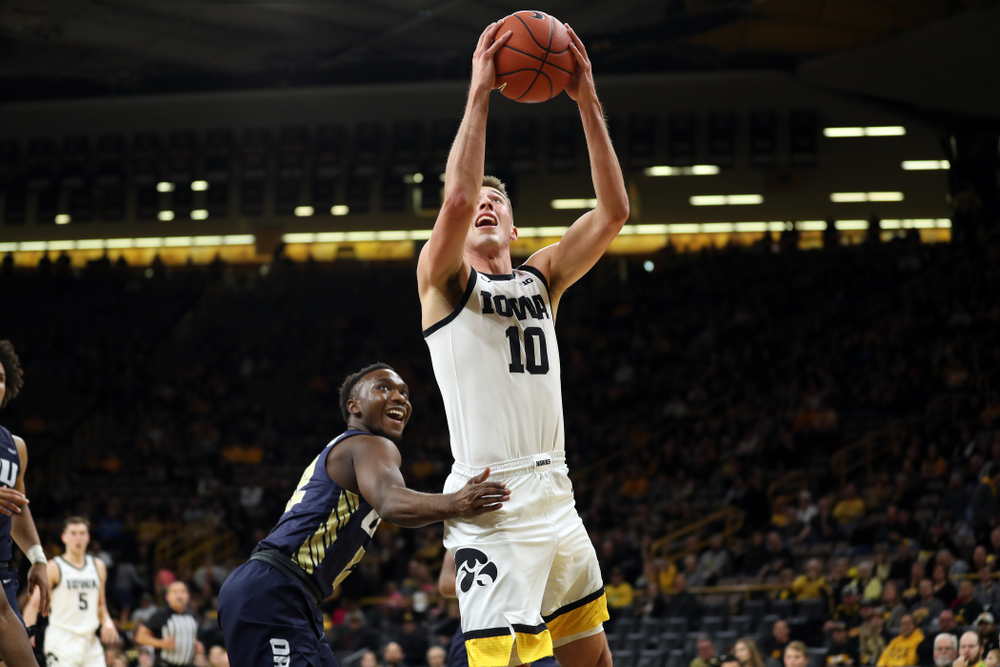 Iowa Hawkeyes guard Joe Wieskamp (10) against Oral Roberts Friday, November 15, 2019 at Carver-Hawkeye Arena. (Brian Ray/hawkeyesports.com)