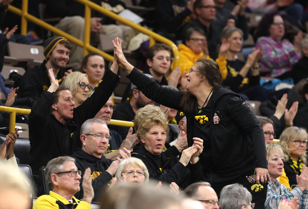 Eva Gustafson against the Illinois Fighting Illini Thursday, February 14, 2019 at Carver-Hawkeye Arena. (Brian Ray/hawkeyesports.com)