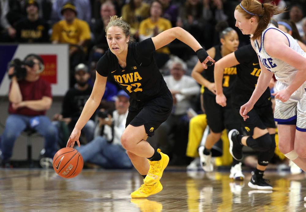 Iowa Hawkeyes guard Kathleen Doyle (22) against the Drake Bulldogs Friday, December 21, 2018 at the Knapp Center in Des Moines. (Brian Ray/hawkeyesports.com)