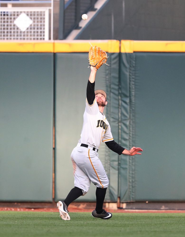 Iowa Hawkeyes outfielder Justin Jenkins (6) against the Indiana Hoosiers in the first round of the Big Ten Baseball Tournament Wednesday, May 22, 2019 at TD Ameritrade Park in Omaha, Neb. (Brian Ray/hawkeyesports.com)