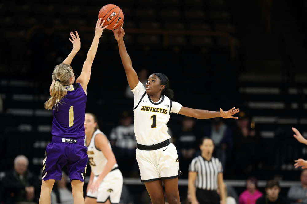 Iowa Hawkeyes guard Tomi Taiwo (1) blocks a shot against North Alabama Thursday, November 14, 2019 at Carver-Hawkeye Arena. (Brian Ray/hawkeyesports.com)