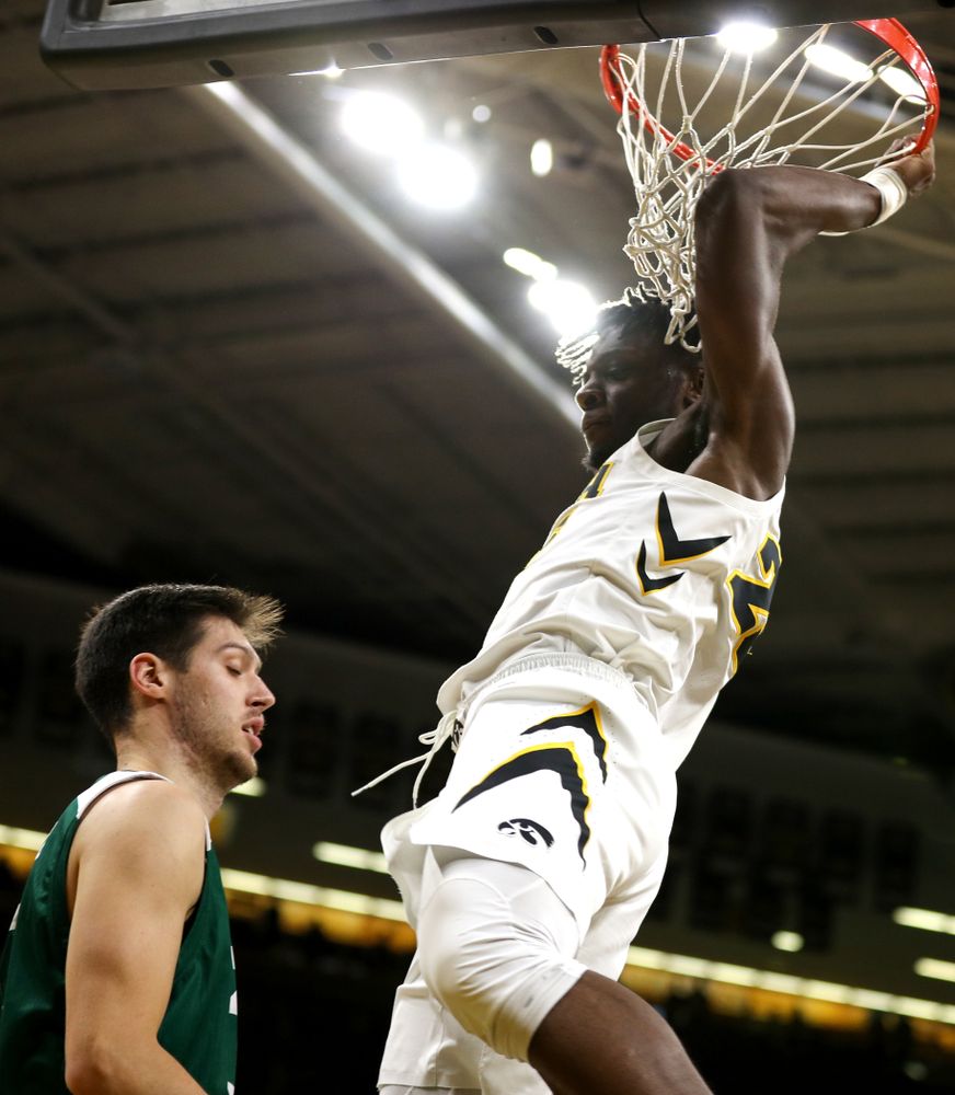 Iowa Hawkeyes forward Tyler Cook (25) against UW Green Bay Sunday, November 11, 2018 at Carver-Hawkeye Arena. (Brian Ray/hawkeyesports.com)