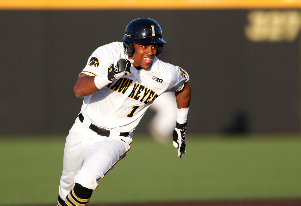 Iowa Hawkeyes third baseman Lorenzo Elion (1) against the Michigan Wolverines Friday, April 27, 2018 at Duane Banks Field in Iowa City. (Brian Ray/hawkeyesports.com)