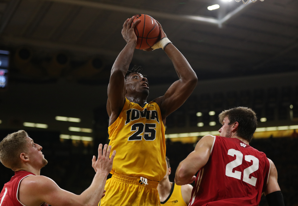 Iowa Hawkeyes forward Tyler Cook (25) against the Wisconsin Badgers Friday, November 30, 2018 at Carver-Hawkeye Arena. (Brian Ray/hawkeyesports.com)