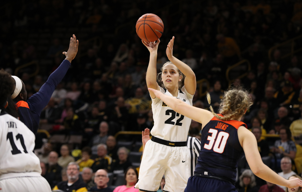 Iowa Hawkeyes guard Kathleen Doyle (22) against the Illinois Fighting Illini Thursday, February 14, 2019 at Carver-Hawkeye Arena. (Brian Ray/hawkeyesports.com)