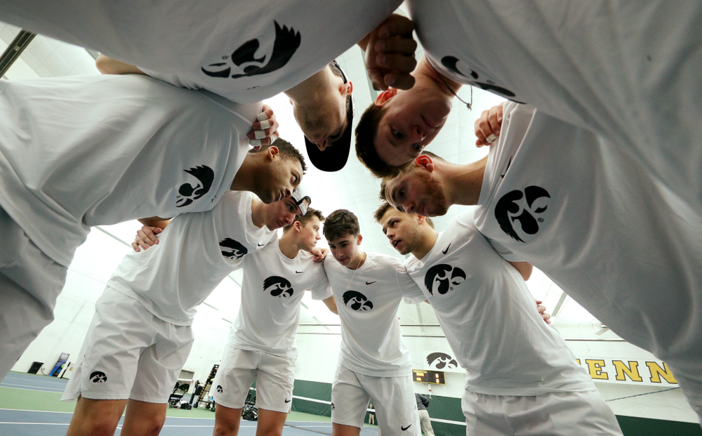 The Iowa Hawkeyes gather before their match against Cornell Sunday, March 8, 2020 at the Hawkeye Tennis and Recreation Center. (Brian Ray/hawkeyesports.com)