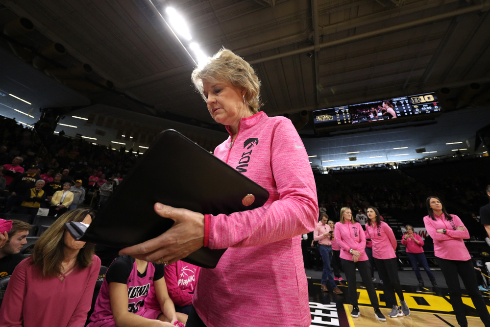 Iowa Hawkeyes head coach Lisa Bluder against the seventh ranked Maryland Terrapins Sunday, February 17, 2019 at Carver-Hawkeye Arena. (Brian Ray/hawkeyesports.com)