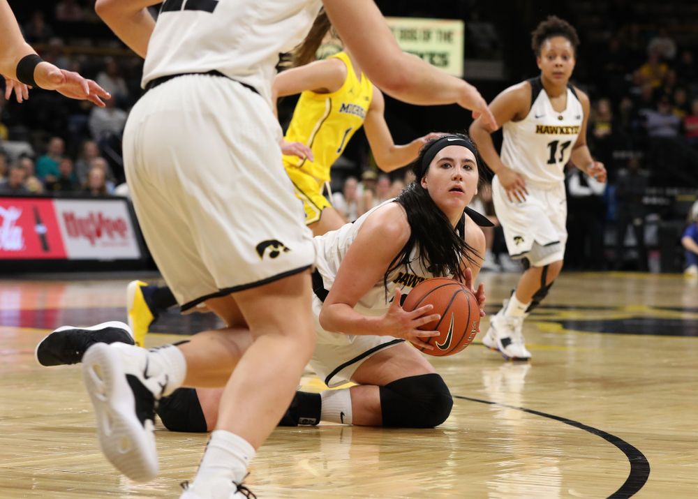 Iowa Hawkeyes forward Megan Gustafson (10) against the Michigan Wolverines Thursday, January 17, 2019 at Carver-Hawkeye Arena. (Brian Ray/hawkeyesports.com)