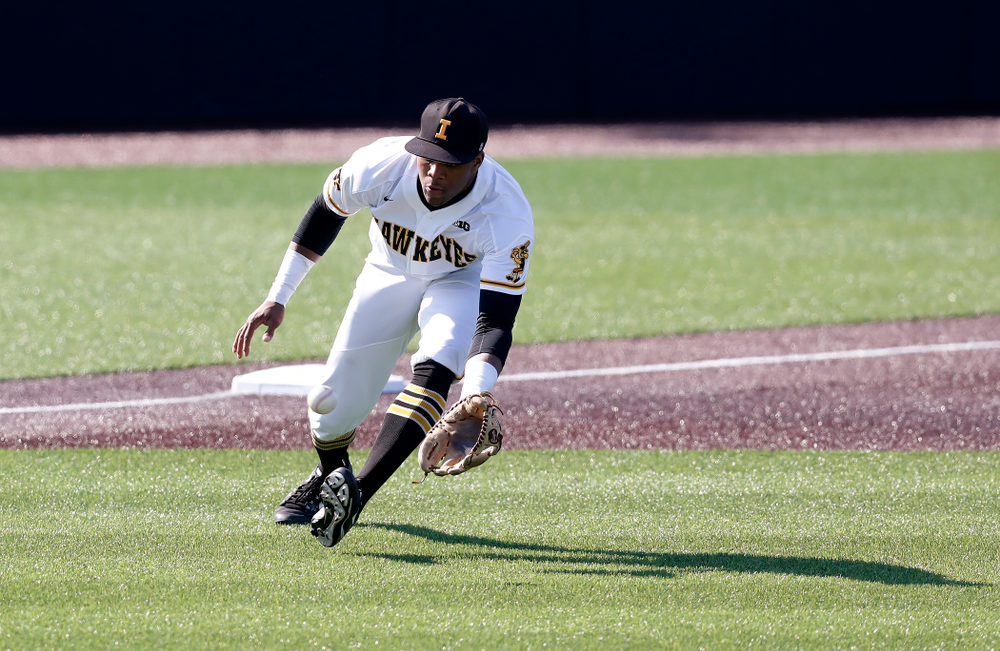 Iowa Hawkeyes third baseman Lorenzo Elion (1) against Northern Illinois Tuesday, April 17, 2018 at Duane Banks Field. (Brian Ray/hawkeyesports.com)