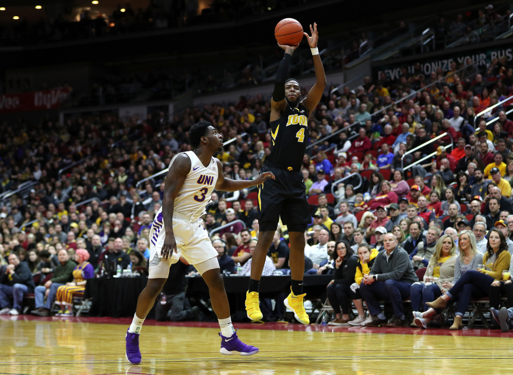 Iowa Hawkeyes guard Isaiah Moss (4) against the Northern Iowa Panthers in the Hy-Vee Classic Saturday, December 15, 2018 at Wells Fargo Arena in Des Moines. (Brian Ray/hawkeyesports.com)