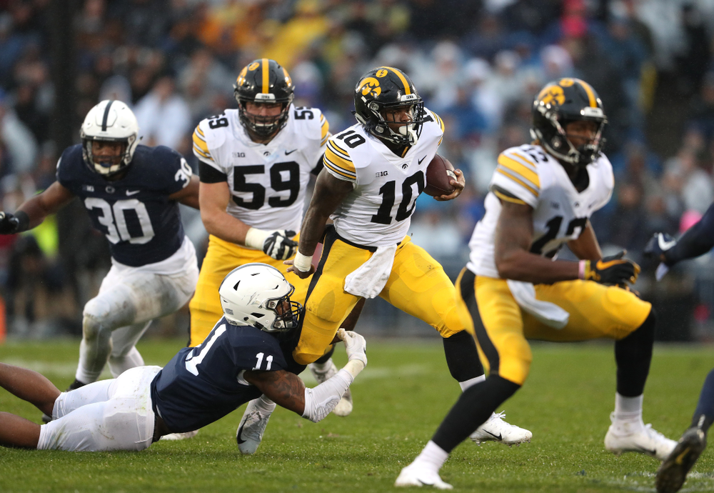 Iowa Hawkeyes running back Mekhi Sargent (10) against the Penn State Nittany Lions Saturday, October 27, 2018 at Beaver Stadium in University Park, Pa. (Brian Ray/hawkeyesports.com)