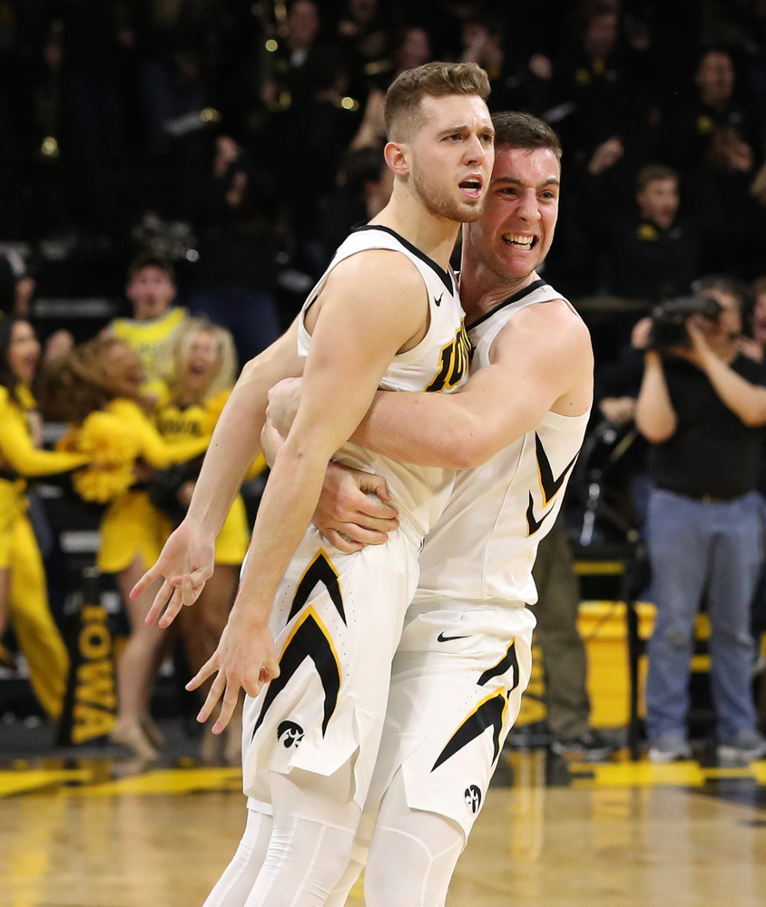 Iowa Hawkeyes guard Jordan Bohannon (3) makes the game winning three point basket against the Northwestern Wildcats Sunday, February 10, 2019 at Carver-Hawkeye Arena. (Brian Ray/hawkeyesports.com)