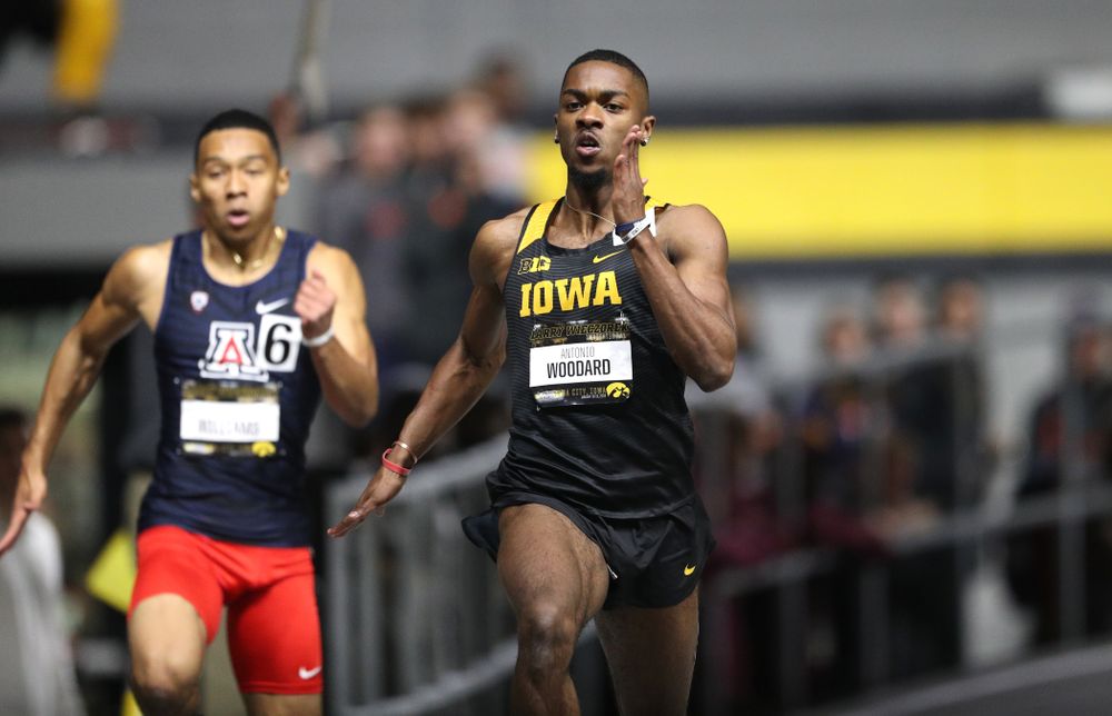 Iowa's Antonio Woodard runs the 200 meter premier during the 2019 Larry Wieczorek Invitational Friday, January 18, 2019 at the Hawkeye Tennis and Recreation Center. (Brian Ray/hawkeyesports.com)