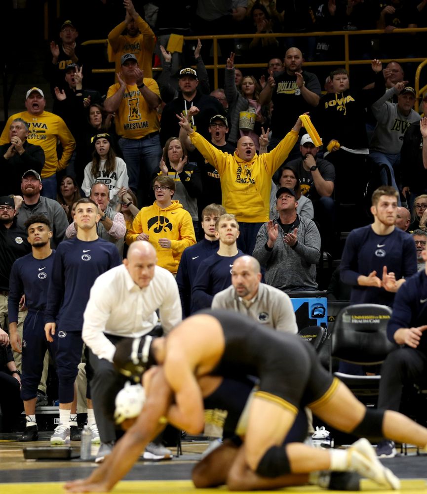 Iowa’s Michael Kemerer wrestles Penn State’s Mark Hall at 174 pounds Friday, January 31, 2020 at Carver-Hawkeye Arena. Kemerer won the match 11-6. (Brian Ray/hawkeyesports.com)
