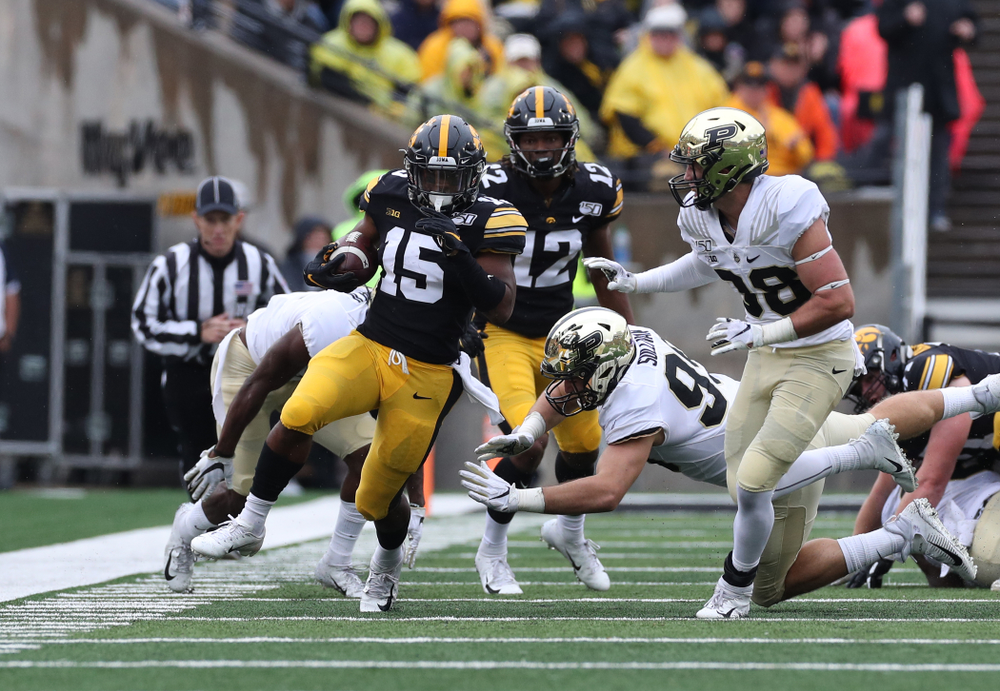 Iowa Hawkeyes running back Tyler Goodson (15) against the Purdue Boilermakers Saturday, October 19, 2019 at Kinnick Stadium. (Brian Ray/hawkeyesports.com)