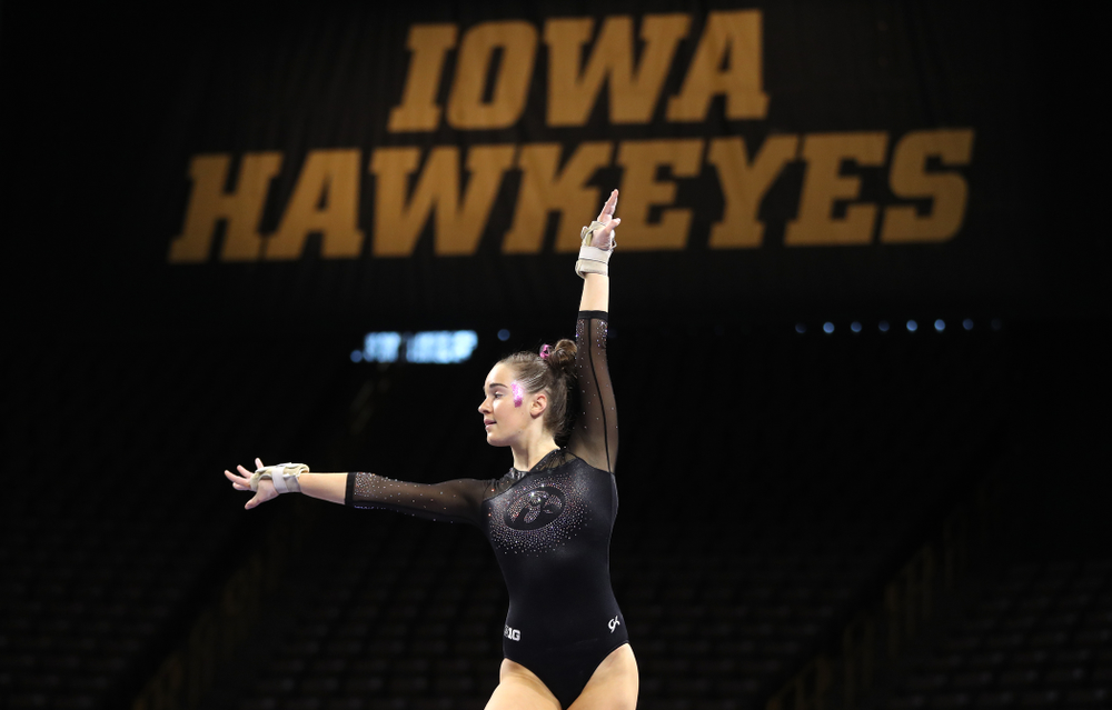 Iowa's Alex Greenwald competes on the beam during their meet against the Minnesota Golden Gophers Saturday, January 19, 2019 at Carver-Hawkeye Arena. (Brian Ray/hawkeyesports.com)