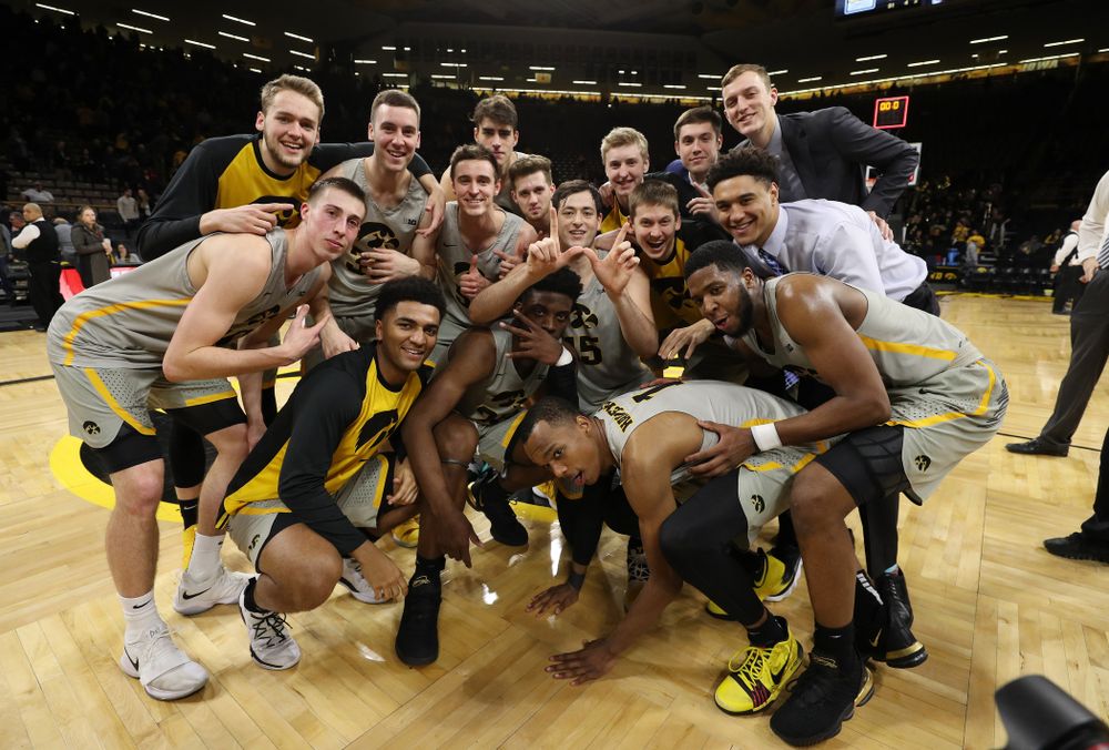 The Iowa Hawkeyes celebrate their win against the Nebraska Cornhuskers Sunday, January 6, 2019 at Carver-Hawkeye Arena. (Brian Ray/hawkeyesports.com)